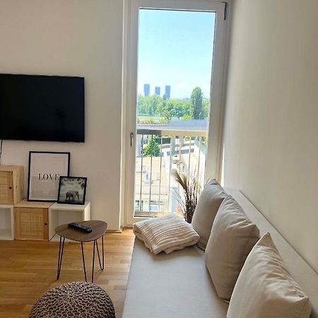 Donaublick Oasis: Stylische Wohnung Viena Exterior foto